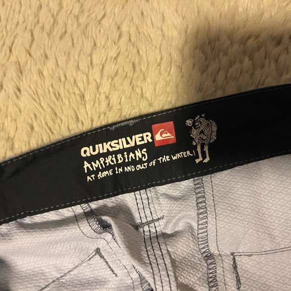 Quicksilver Grey Shorts - Picture 3 of 3